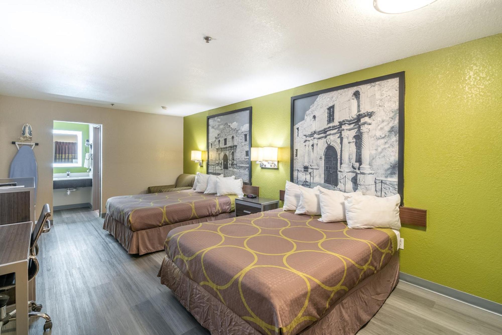 Super 8 By Wyndham San Antonio/Riverwalk Area Luaran gambar