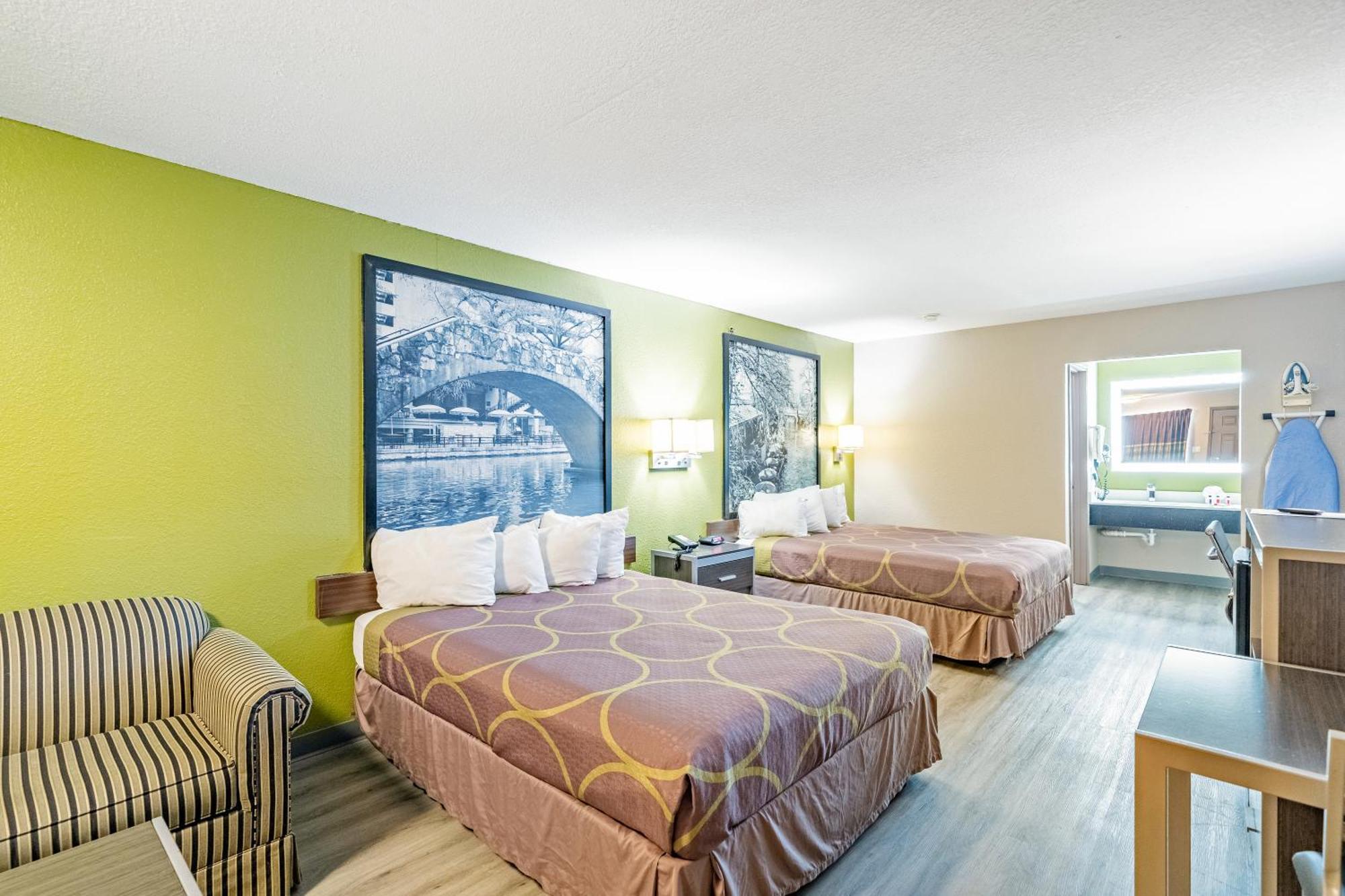 Super 8 By Wyndham San Antonio/Riverwalk Area Luaran gambar