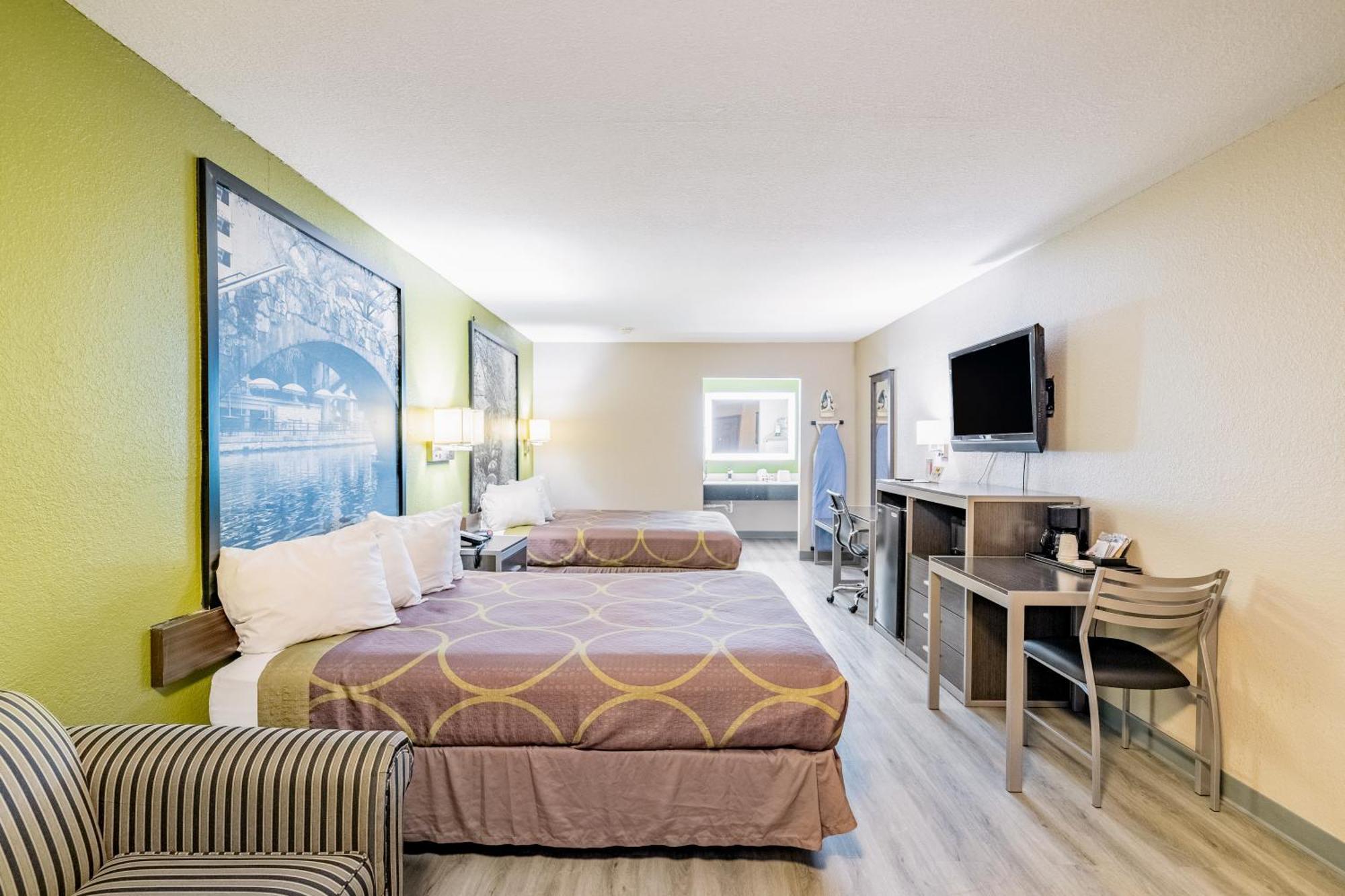 Super 8 By Wyndham San Antonio/Riverwalk Area Luaran gambar