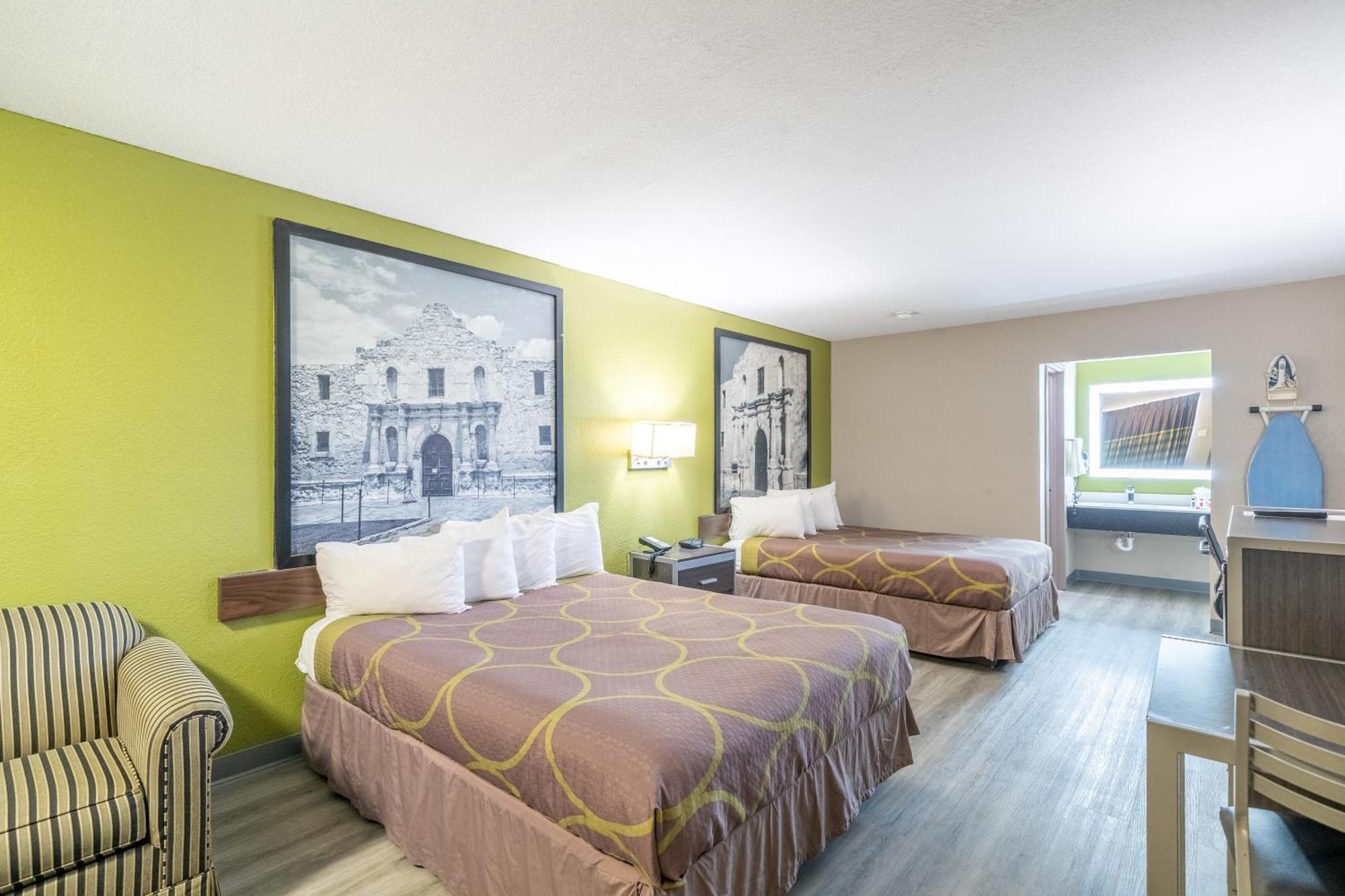 Super 8 By Wyndham San Antonio/Riverwalk Area Luaran gambar