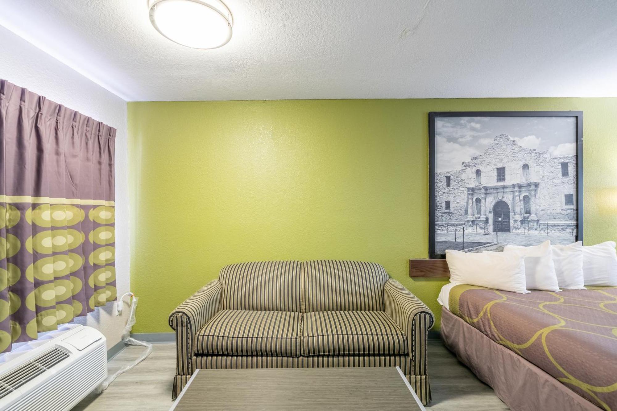 Super 8 By Wyndham San Antonio/Riverwalk Area Luaran gambar