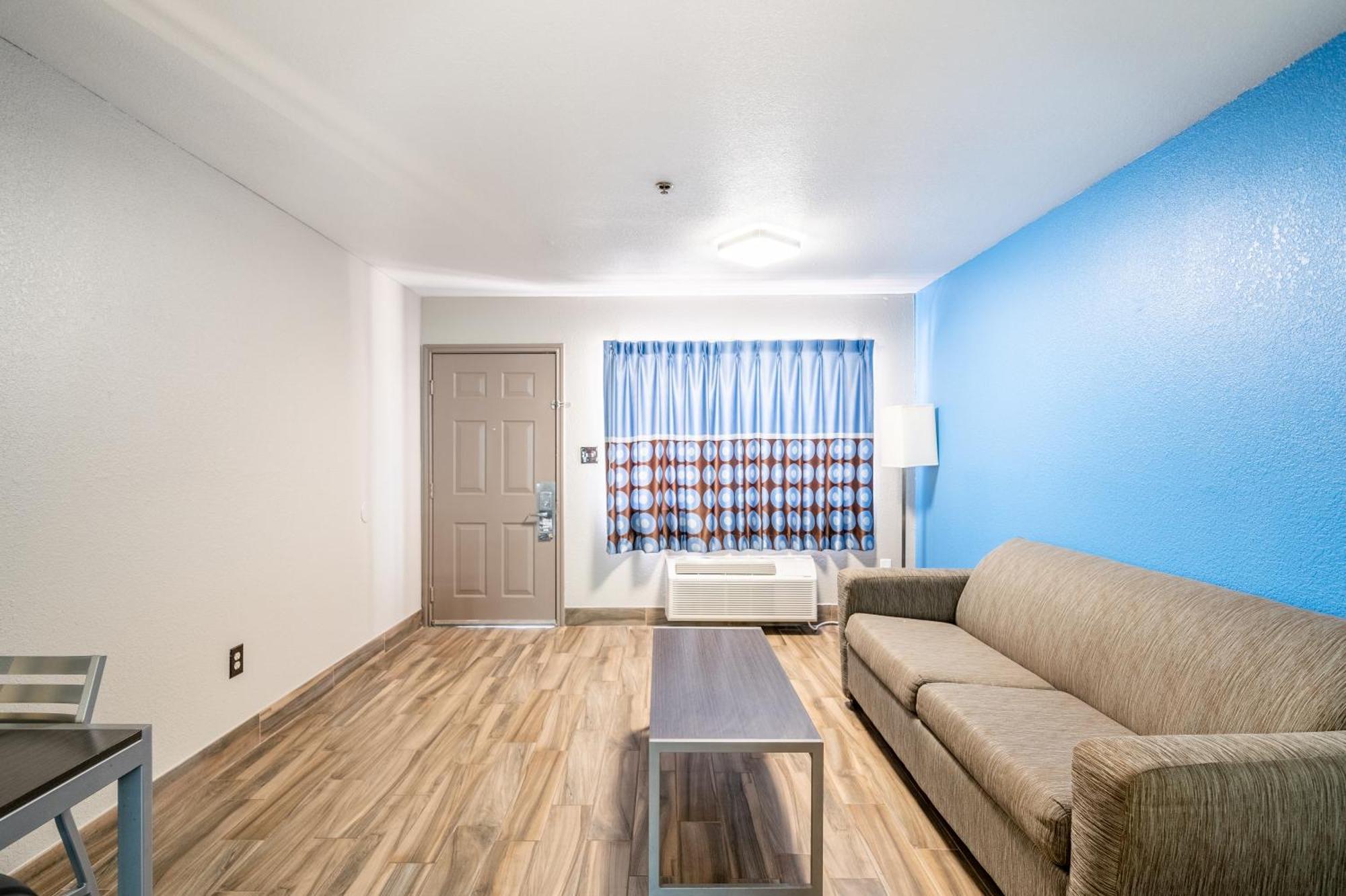 Super 8 By Wyndham San Antonio/Riverwalk Area Luaran gambar