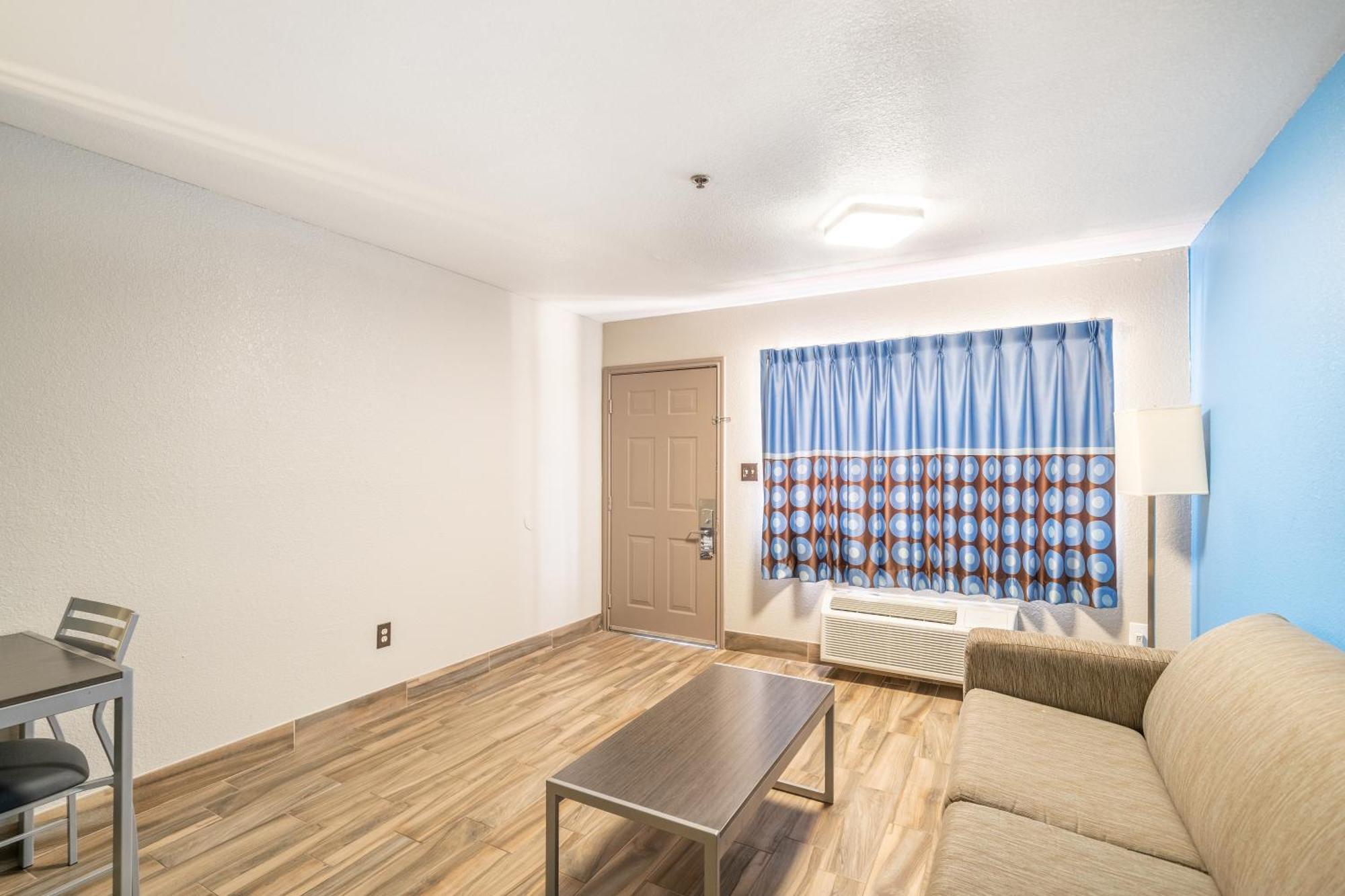 Super 8 By Wyndham San Antonio/Riverwalk Area Luaran gambar